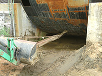 digging out under the hull